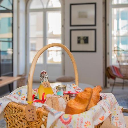 Liiiving In Porto - Luxury Beachfront Apartments Екстериор снимка