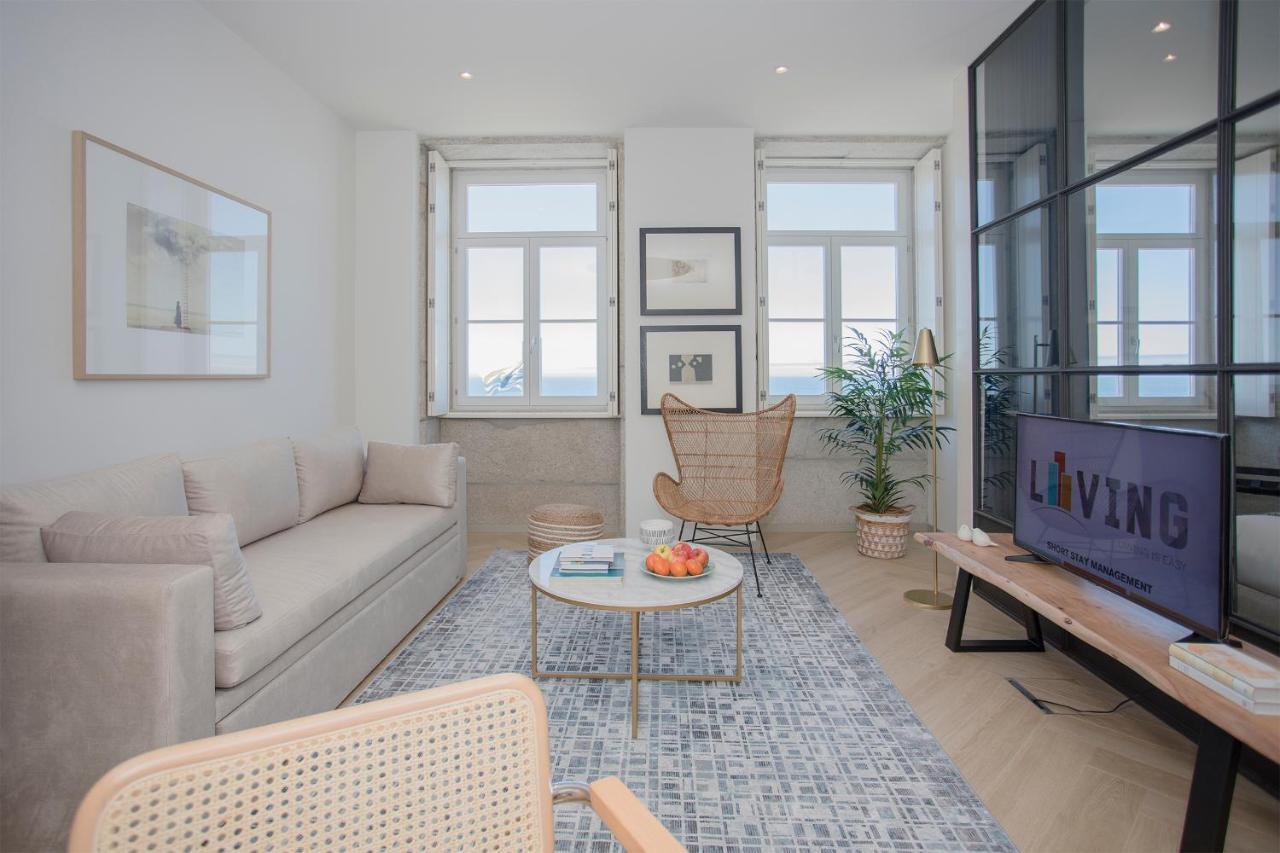 Liiiving In Porto - Luxury Beachfront Apartments Екстериор снимка