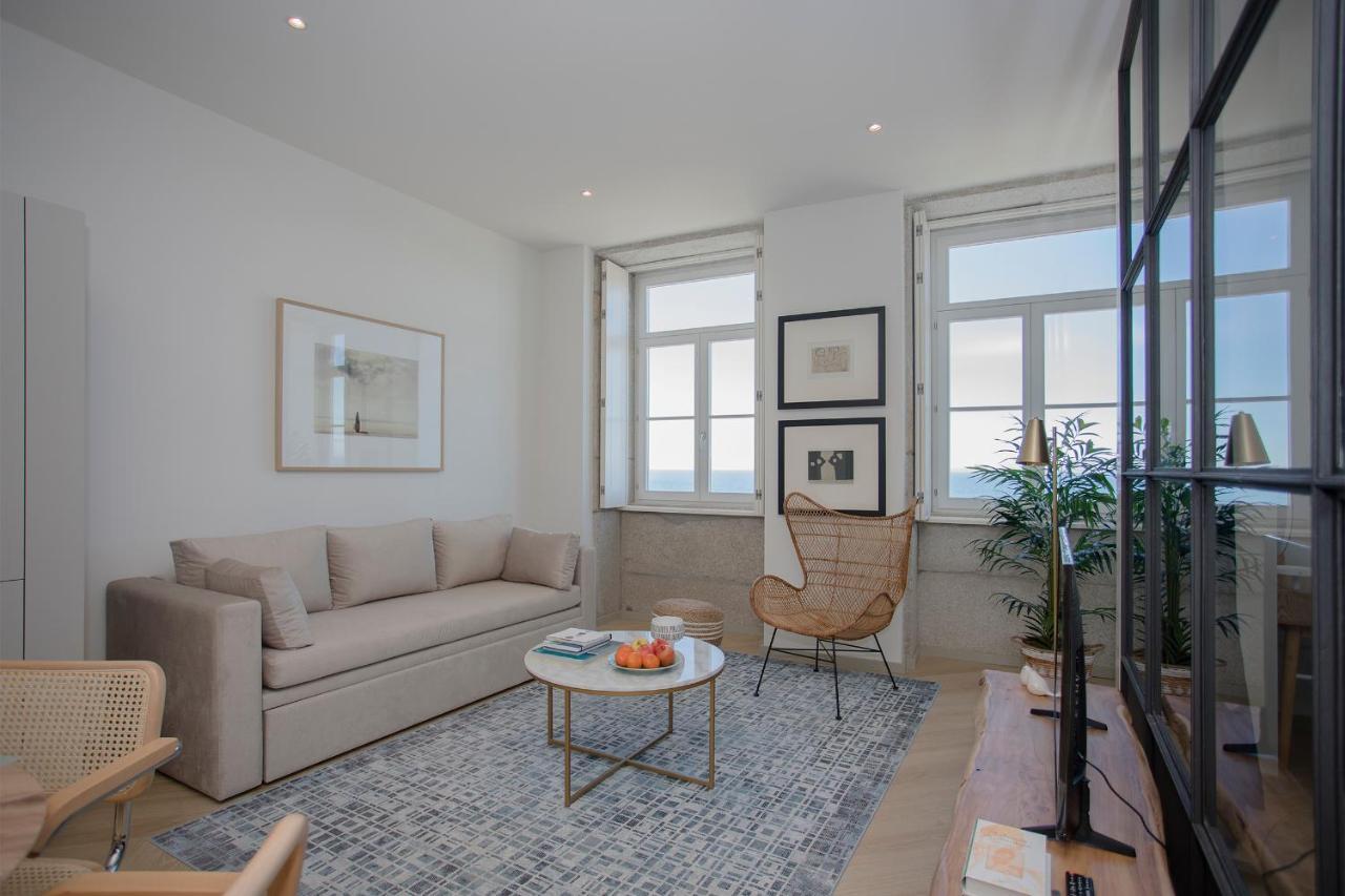 Liiiving In Porto - Luxury Beachfront Apartments Екстериор снимка