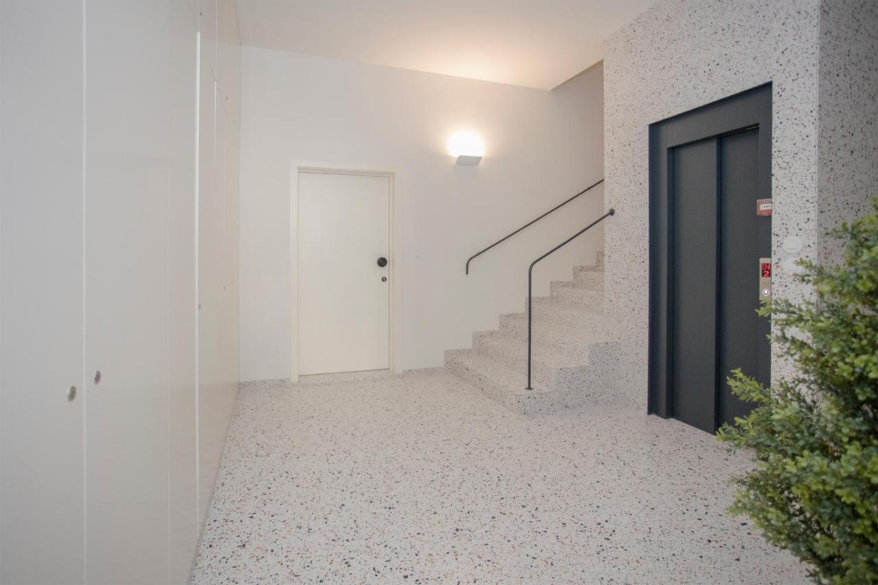 Liiiving In Porto - Luxury Beachfront Apartments Екстериор снимка