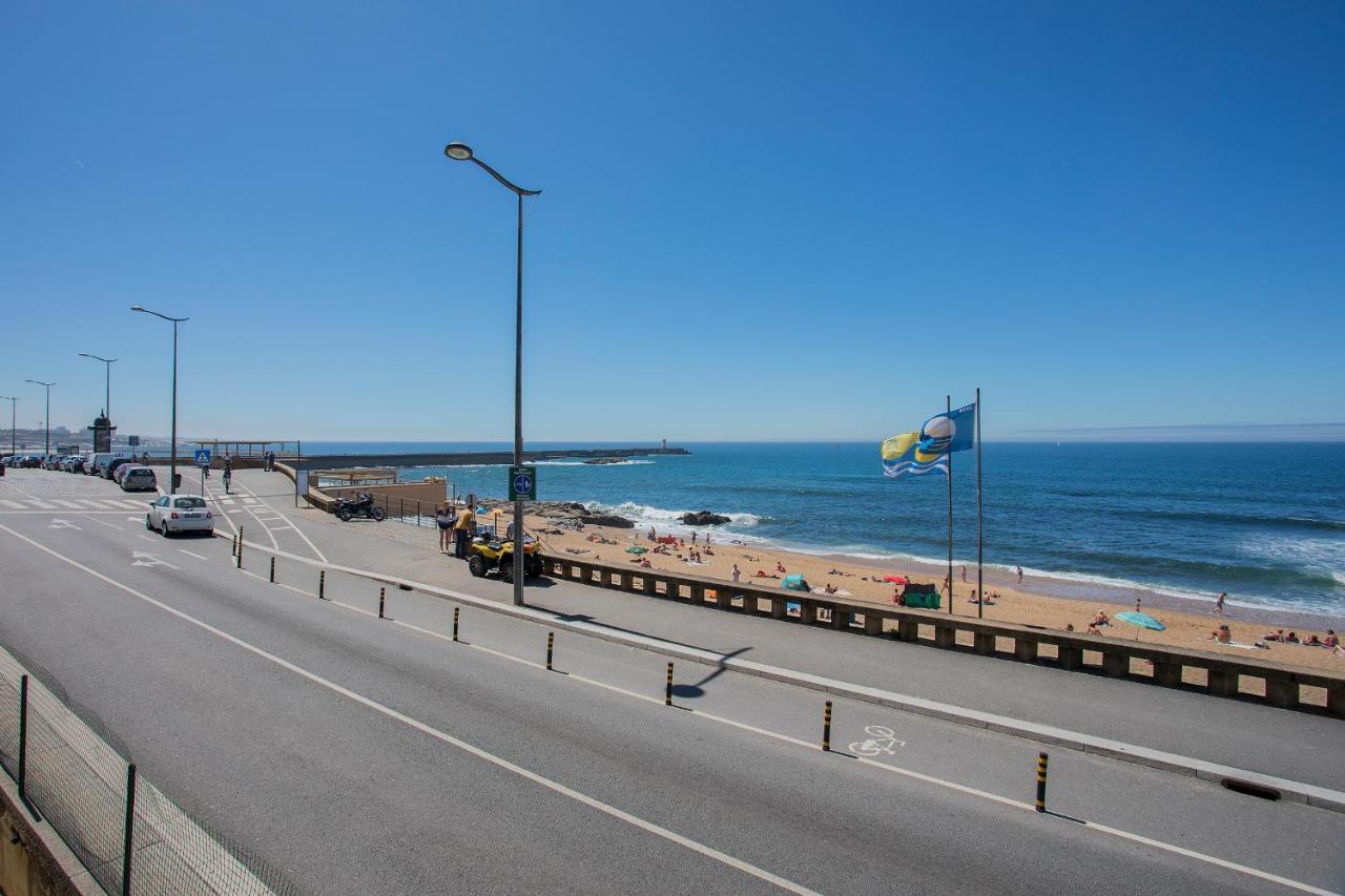 Liiiving In Porto - Luxury Beachfront Apartments Екстериор снимка