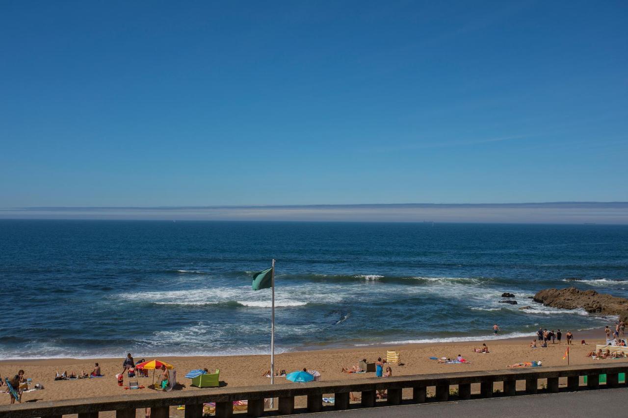 Liiiving In Porto - Luxury Beachfront Apartments Екстериор снимка