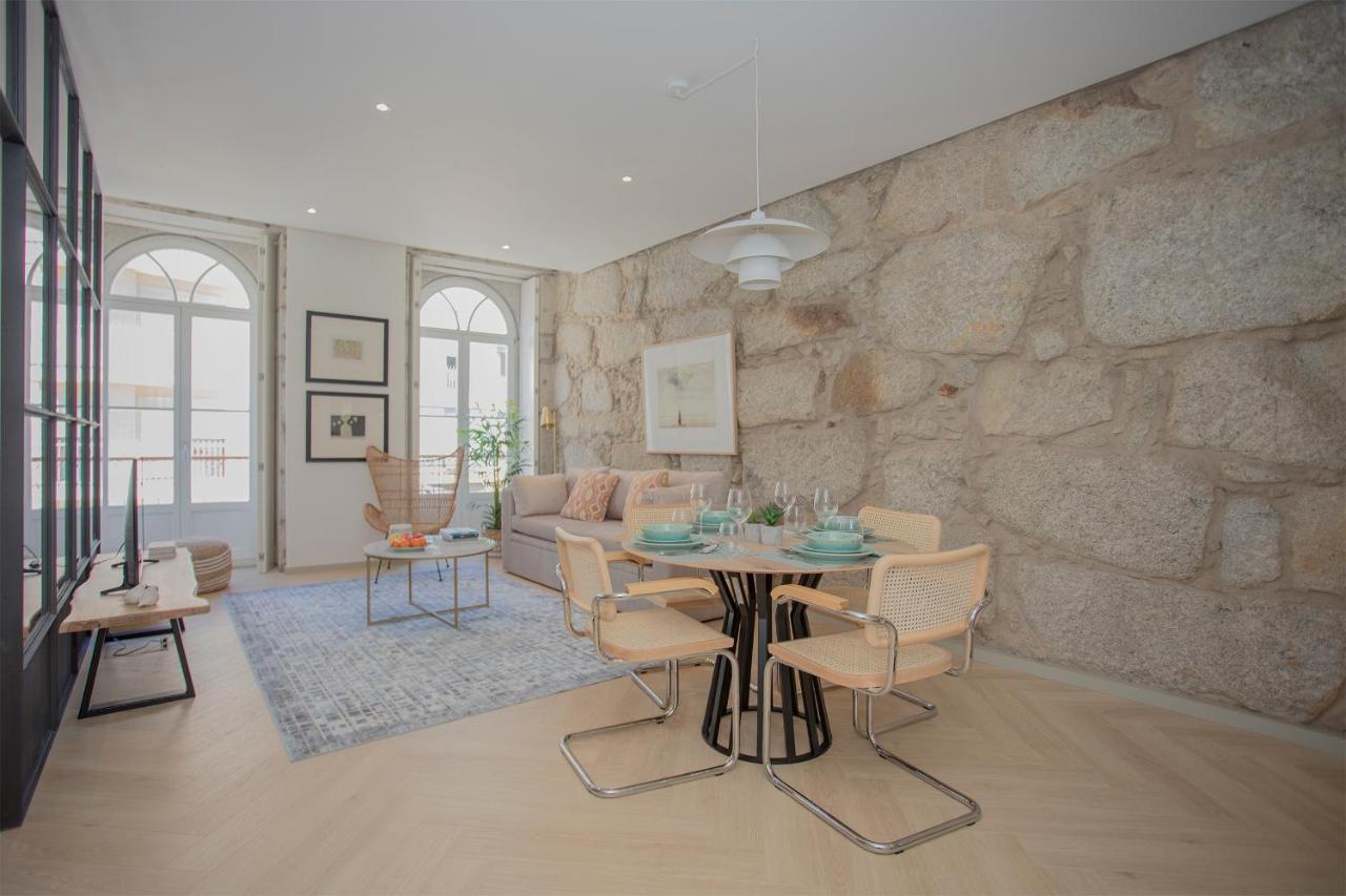 Liiiving In Porto - Luxury Beachfront Apartments Екстериор снимка