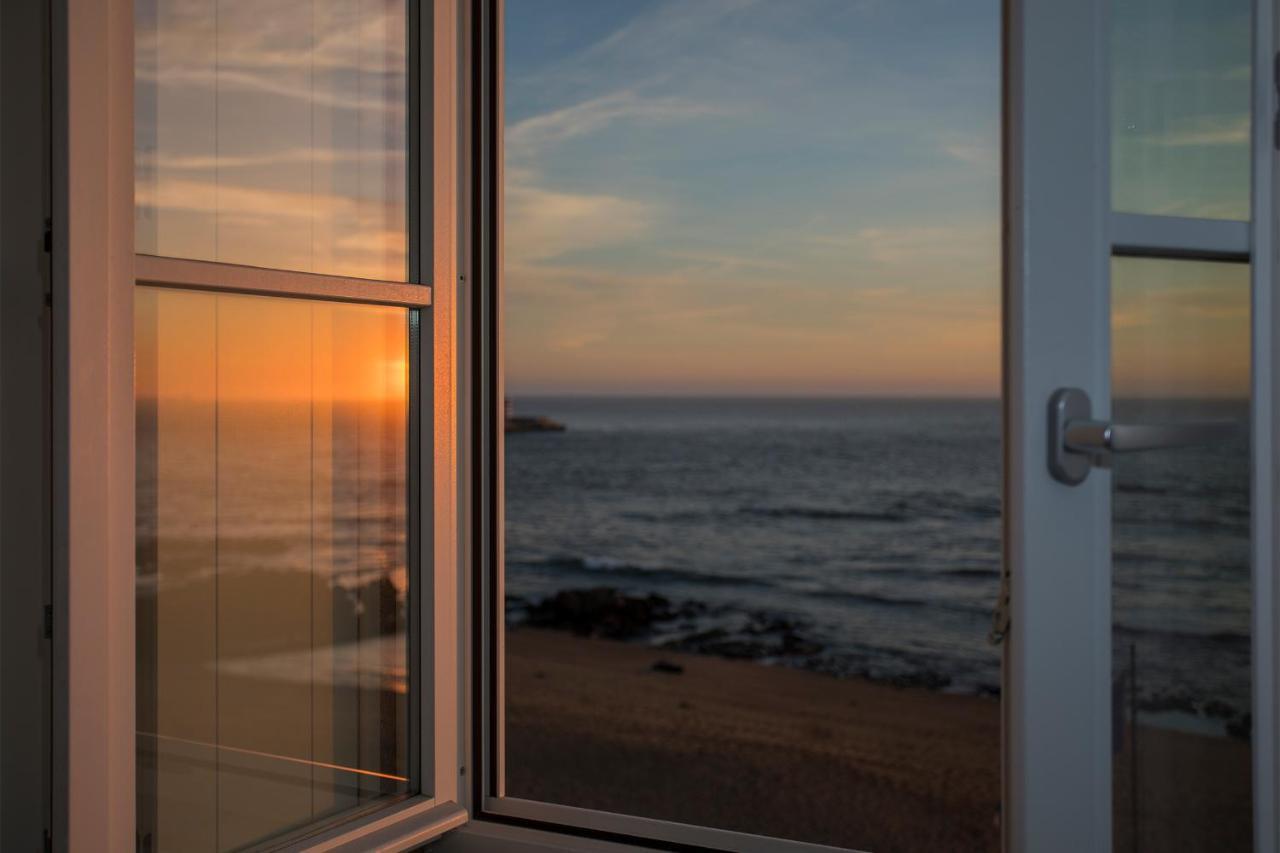 Liiiving In Porto - Luxury Beachfront Apartments Екстериор снимка
