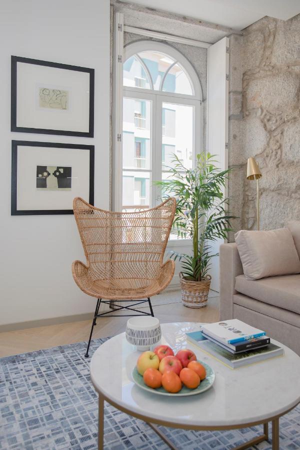 Liiiving In Porto - Luxury Beachfront Apartments Екстериор снимка