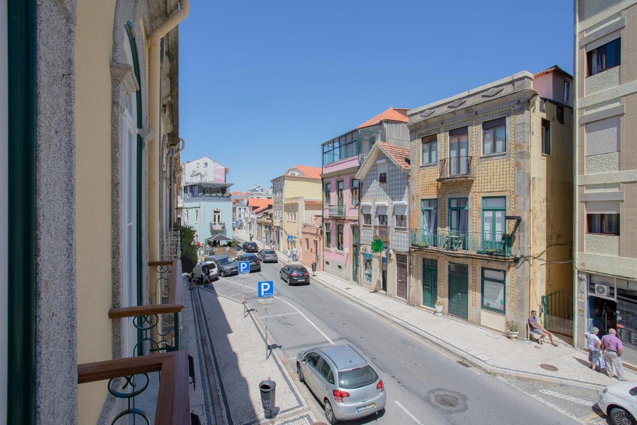 Liiiving In Porto - Luxury Beachfront Apartments Екстериор снимка