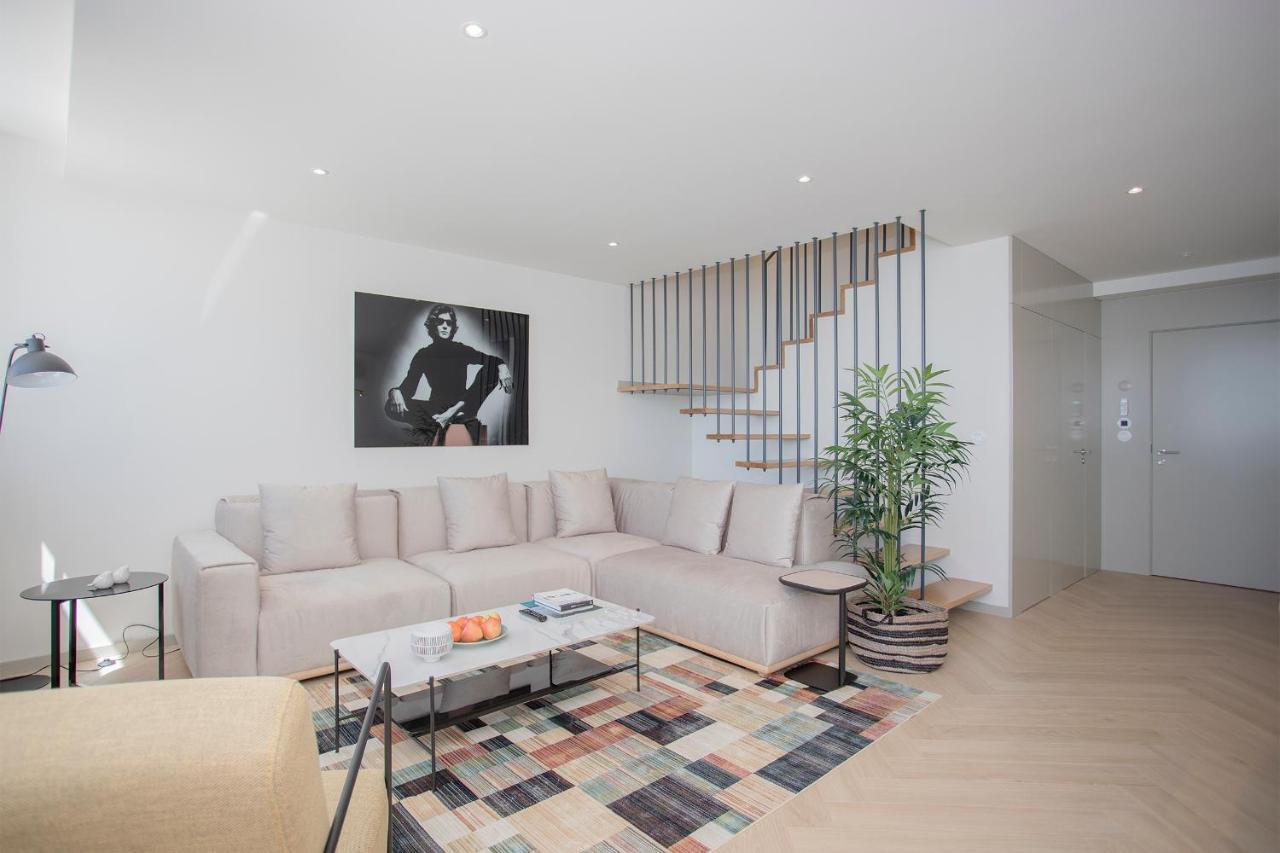 Liiiving In Porto - Luxury Beachfront Apartments Екстериор снимка