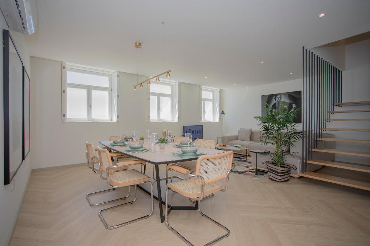 Liiiving In Porto - Luxury Beachfront Apartments Екстериор снимка