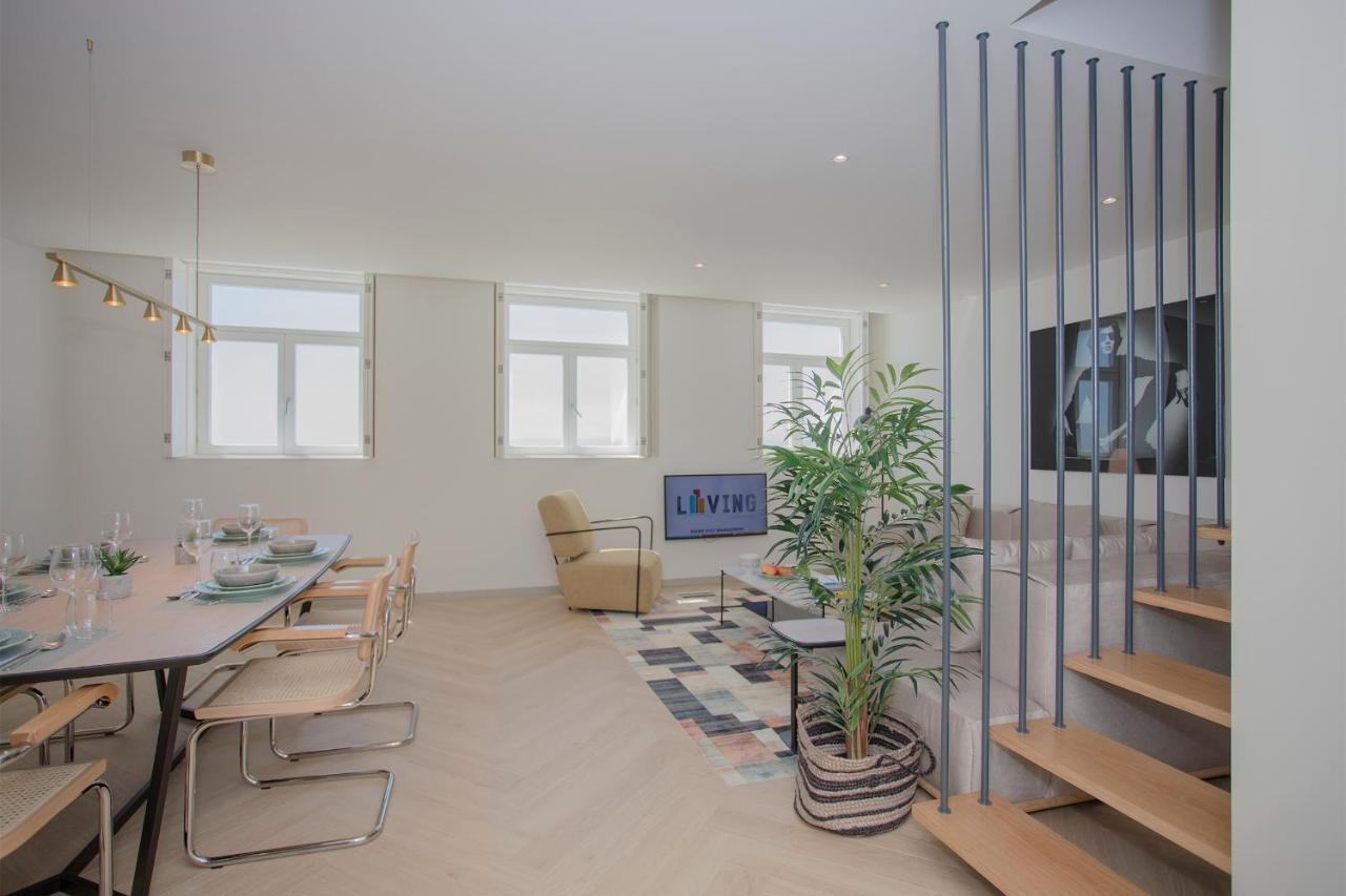 Liiiving In Porto - Luxury Beachfront Apartments Екстериор снимка