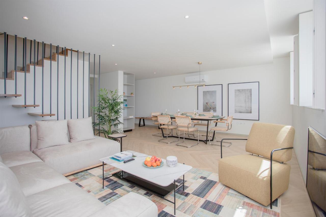 Liiiving In Porto - Luxury Beachfront Apartments Екстериор снимка