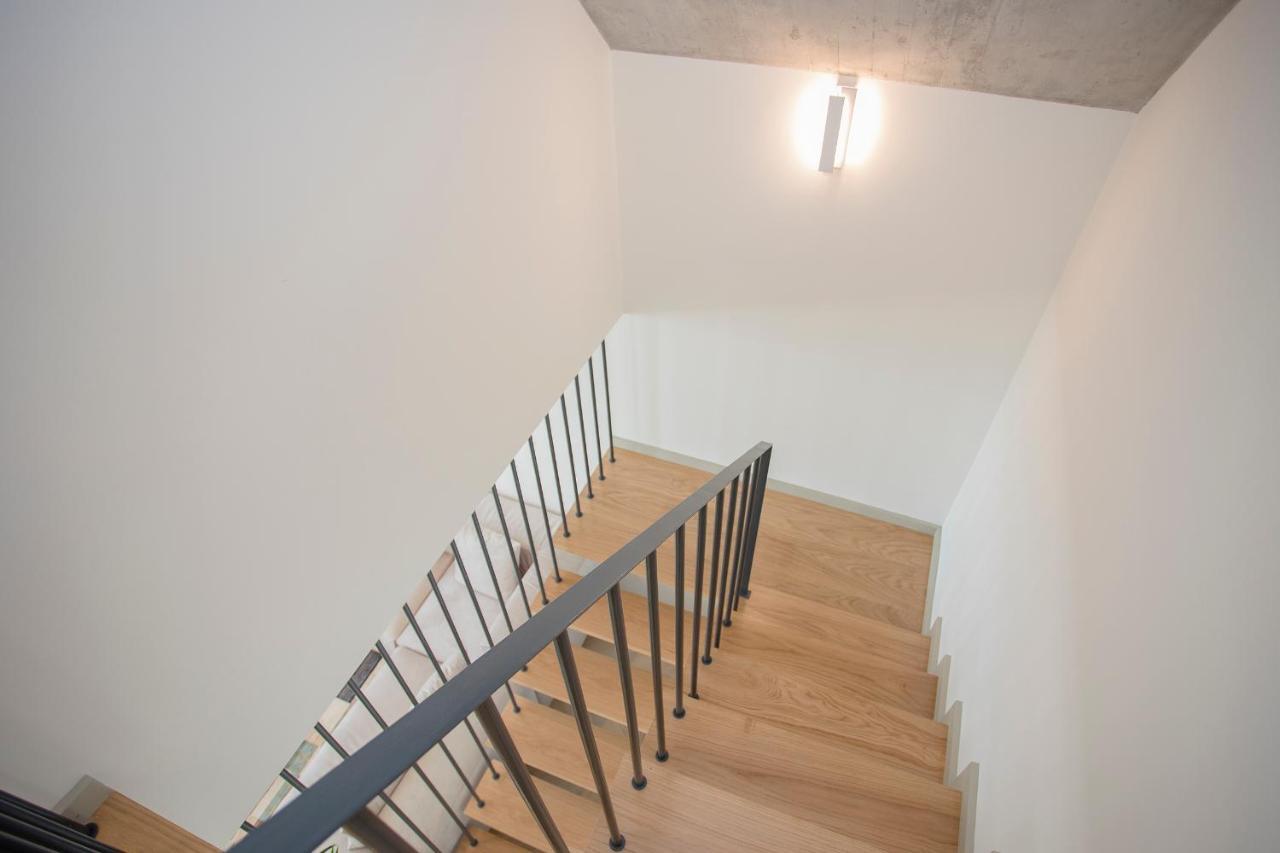 Liiiving In Porto - Luxury Beachfront Apartments Екстериор снимка