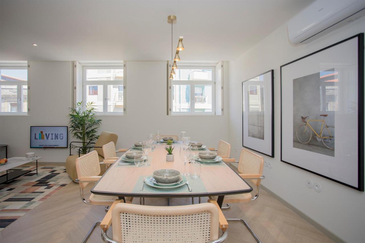 Liiiving In Porto - Luxury Beachfront Apartments Екстериор снимка